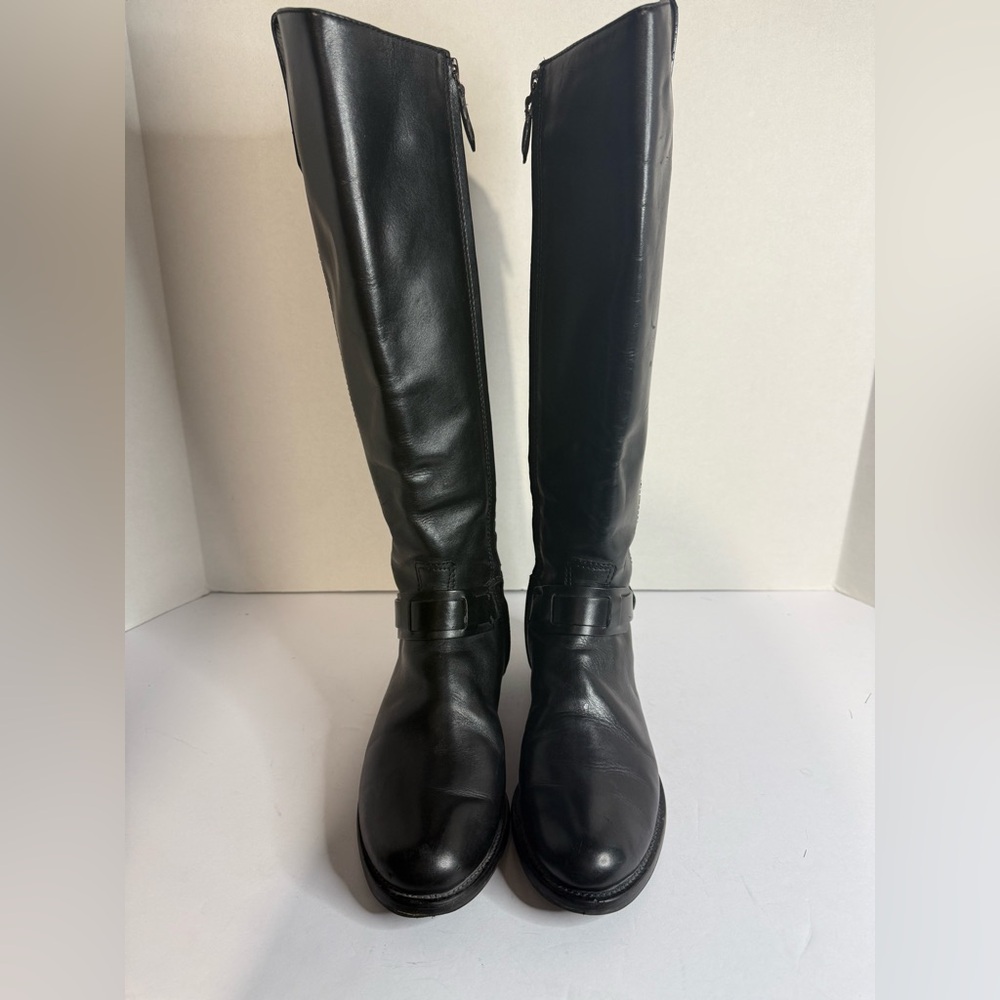 Tory Burch black leather riding boot ladies 7 *small amt wear outside of heel - Picture 2 of 5